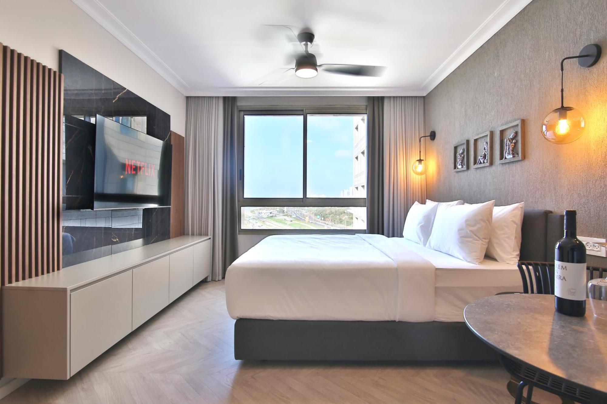 Luxury Suites By Notaly Ariel - Carmel Beach Хайфа Экстерьер фото